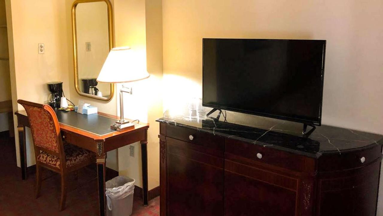 West Hartford Inn Eksteriør bilde